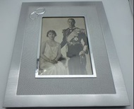 Sliver Frame w/King and Queen Photo