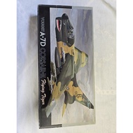 Vought A-7D Corsair II Flying Tiger Model, 1/72 Scale, Classic Coating, Green Body with Yellow Chick