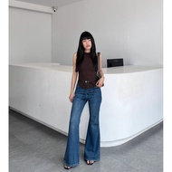 V726 STYLE BACK POCKET FLARE JEANS