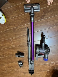 Dyson V6 吸塵機（有損壞）運作正常