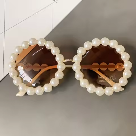 New Luxury Pearl Sunglasses Women Fashion Metal Frame Round Sunglasses Brand Designer Imitation Pear