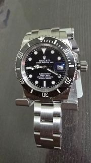 Rolex Submariner Oyster Perpetual Date Watch (*)
