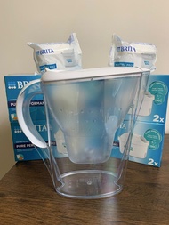 Brita 濾水壺（2.4L) 連18個全新濾芯