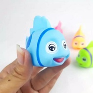 Mainan Mandi Bayi Ikan Nemo/ Mainan Ikan Nemo Bahan Karet Bunyi Nyit-Nyit