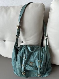 Salad 綠色肩背包