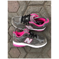 New Balance 990 V3