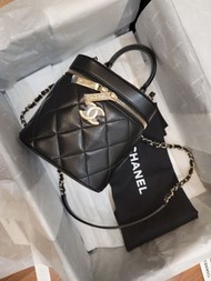 Chanel 香奈兒 Trendy CC Vanity Case Cosmetic Bag 化妝圓桶包 AS1626 Y60767 94305