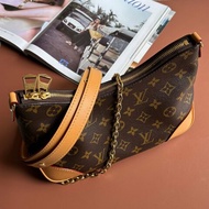 ::Louis Vuitton::LV M45832 Boulogne PM Monogram 牛皮飾邊牛角包 肩背包 鏈包