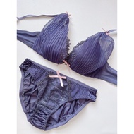 Three-Color Japanese Artisan Underwear Set Sexy Lace Side Push-Up Bra 75B-F80/85BCD