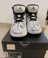 Air Jordan 1黑白塗鴉