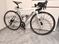 Cannondale CAAD10 公路車  | 鋁架碳叉 | Shimano Dura-Ace & Ultegra 22速套件 | Mavic 鋁拎 | Astute 碳軌坐墊 | 7.9kg | 