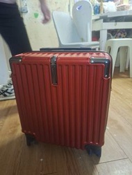 紅色行李箱 35*23*高38CM20吋