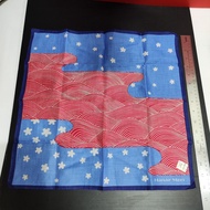 ผ้าเช็ดหน้า ผู้หญิง HANAE MORI Handkerchief  Women Made in japan  ลวดลายสวย ๆ เก๋  ๆ  ลายคลืน ทะเล สีแดง สวยแปลกตา