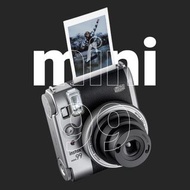 [DJS LIFESTYLE] 使用 FUJIFILM INSTAX MINI 99 富士即影即有菲林相機創造出和您一樣獨一無二、引人注目的即影即有照片。這款優質相機具備出色的光影與色彩控制功能，旨在