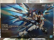 {彰化 弘泰 }現貨  BANDAI PG 1/60 全備型 攻擊自由鋼彈 Strike Freedom Gundam