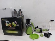 全新「Lover奥科牌 多功能“切菜絲器及搾汁機”兩用套裝」