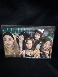 LE SSERAFIM 日專 Different 小卡 團卡