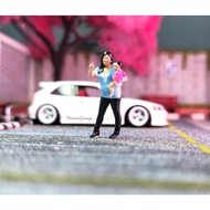 Baby Carrier Figure Miniature Figure 1/64 1:64 Family Diorama - h3d