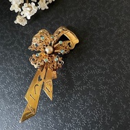1古董金色古金色蝴蝶結緞帶萊茵石大別針胸針 B881
