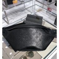 Top version Offer LV_ belt bag M44388 Discovery Bumbag_Cow leather embossed pattern belt bag chest bag cross-body bag