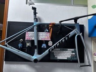 Giant 10代tcr車架 s碼165-173   幾乎sts