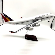 Philippines 747-400 with Light Airplane Model LED Airplane Model Furniture Ornaments Resin Airplane