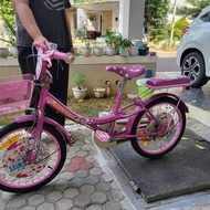 sepeda anak perempuan