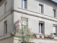 เปอตี เดฌ โฮเทล คอญญัก (P'tit Dej Hotel Cognac)