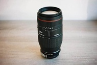 ขายเลนส์มือหมุน Sigma 70-300mm f4-5.6 macro สำหรับใส่กล้อง Sony Mirrorless ได้ทุกรุ่น Serial 2005408