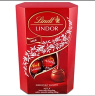 ลินด์ ช็อกโกแลตนม Lindt Lindor Milk Chocolate