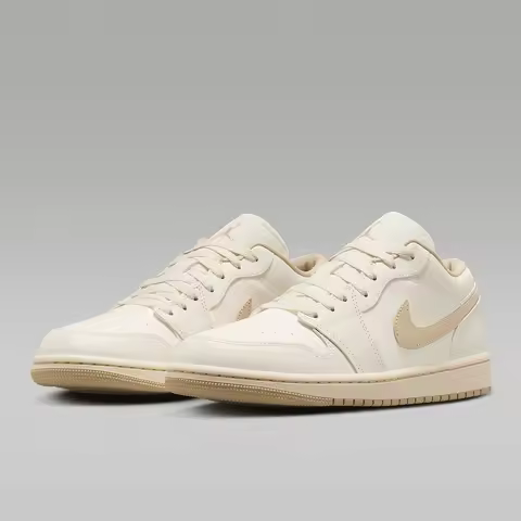 Nike Authentic JORDAN Women's Classic Lightweight Cushioned Basketball Shoes DC0774-112