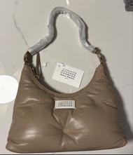 Maison Margiela Glam Slam Hobo Small Nappa Leather, Beige SB3WG0024 單肩包小號 全新正貨