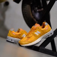 New BALANCE 2002R ORIGINAL PROTECTION PACK VINTAGE ORANGE SEPATU