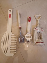 清屋: 壓蒜器/啤酒汽水開瓶器/開塞鑽開酒器/兩用湯汁過濾撈麵匙(只限郵寄)