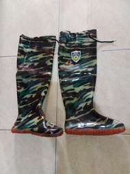 Sepatu Boot Boots But Pria wanita Dewasa Karet Doreng Loreng Petani Sawah Ladang Kebun Rawa Mancing 