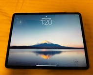 99% new 完美 iPad pro 12.9” gen4 cellular 可插sim 256gb 連magic keyboard + Apple Pencil 2 + smart cover