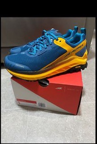 51折超輕全新Altra Olympus 4
