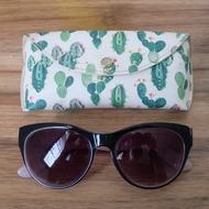 H & M Sunglasses Size 54/10 135mm Black/Pink