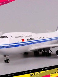 New product of Boeing 747 passenger plane simulating Chinese international civil Malaysia EVA De