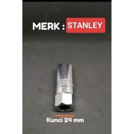 13 Wheel Socket Wrench/26 20.8 mm/ Size 1 2 Inch