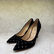 Valentino 菱格絨布鉚釘尖頭高跟鞋/黑-36