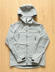 MAMMUT 秋冬軟殼加絨外套風嘍