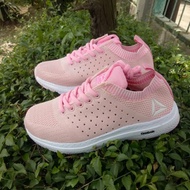 sepatu wanita rebook pink new