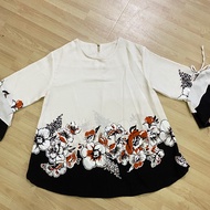 Preloved Beige Floral Blouse