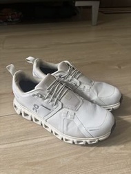 On Cloud 白色運動鞋