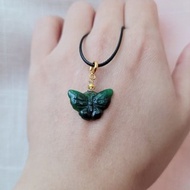 【親翠】天然翡翠 冰滿綠啤酒瓶綠蝴蝶 | 皮繩鎖骨鏈 翡翠昆蟲