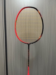 Yonex Astrox 77 羽毛球拍