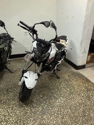 新車BENELLI TNT135
