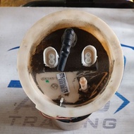BMW E90 FUEL PUMP USED