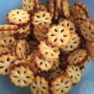 biskut jem nenas  /  GOLDEN PINEAPPLE BISCUIT/biskut tin timbang